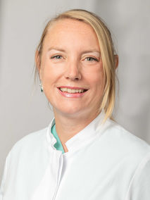 Dr. med. Julia Michels